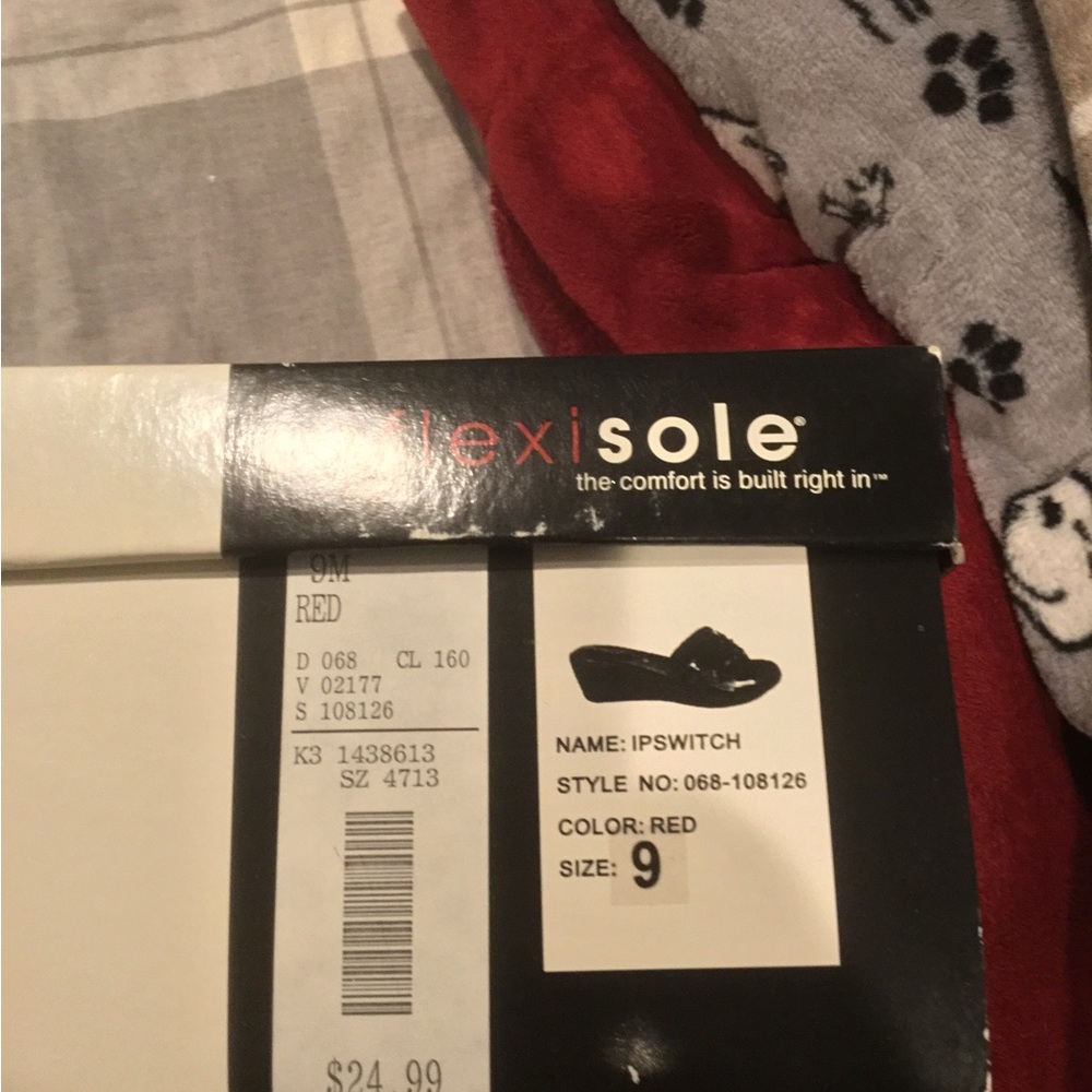 Red wedge shoes